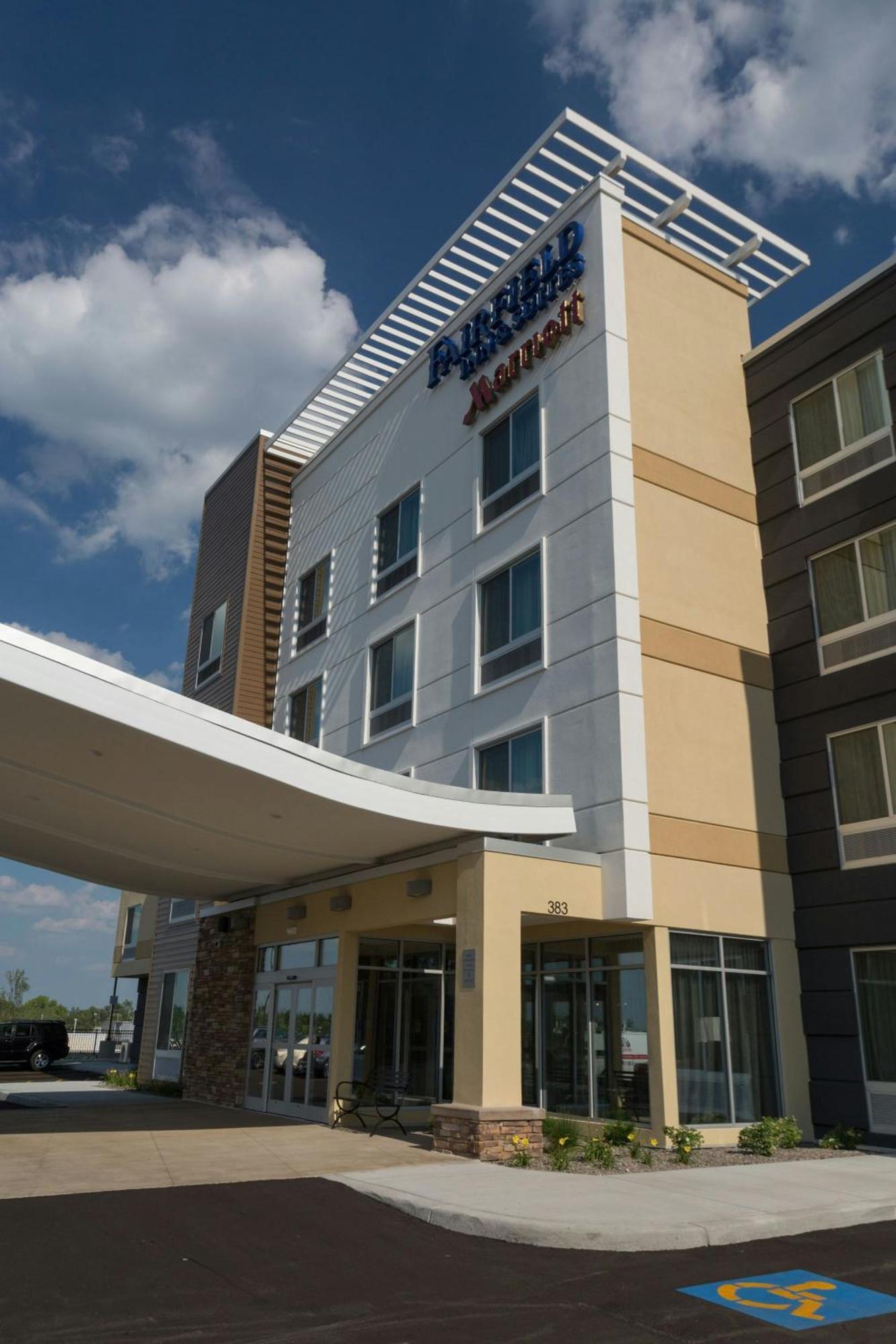 Fairfield Inn & Suites By Marriott Geneva Finger Lakes מראה חיצוני תמונה